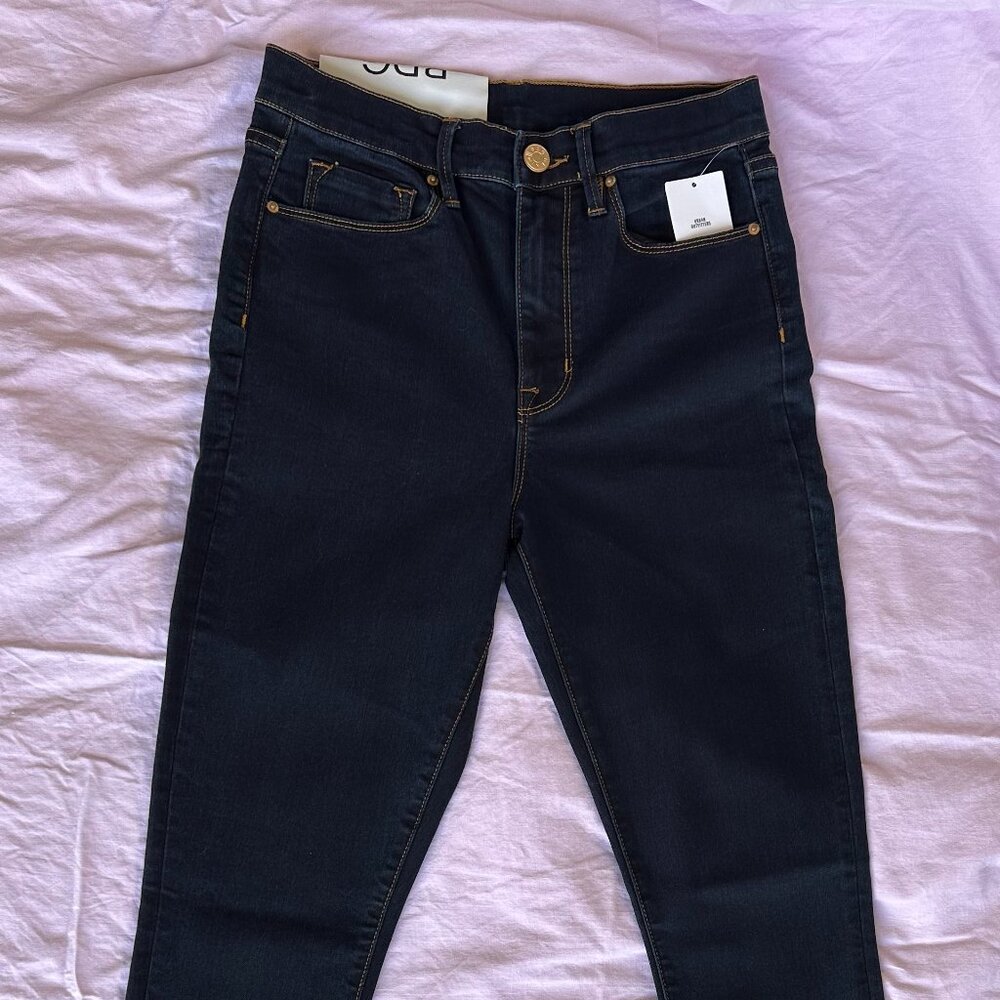 BDG Twig Super High-Rise Jean w28  - Super Dark Blue-Indigo NWT